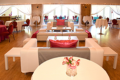 MI16 - THE MERCER ISLAND SWEET SIXTEEN